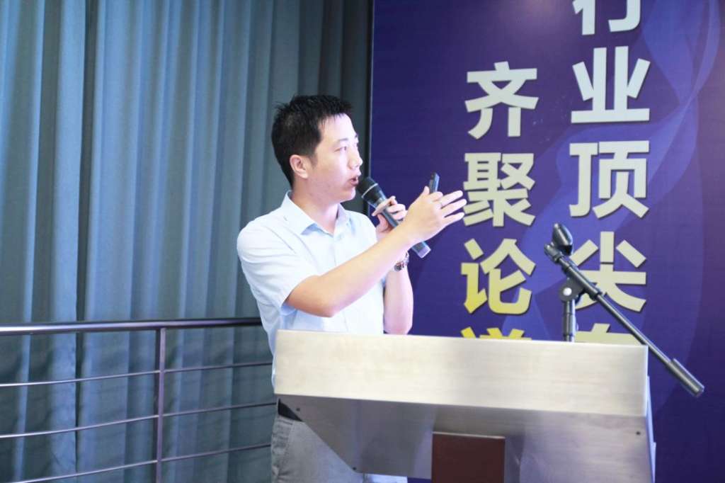 https://mmbiz.qpic.cn/mmbiz_png/e7kGhzpUvd8kQRCNDp2cWEicZ1OnxKZ4ibARiaJ07531oSFQKbuuI1UsVFqCe2hE55pf9TCHMTiaDUUZhjibf103M9g/640?wx_fmt=gif