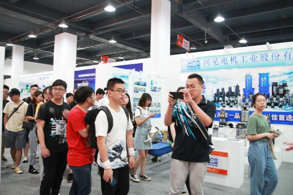 https://mmbiz.qpic.cn/mmbiz_png/e7kGhzpUvd8kQRCNDp2cWEicZ1OnxKZ4ibzicicCAbQicBD69ibia19ZY5gV84gDpreOPHD68clk0QgY6B9vVpYoKMOSw/640?wx_fmt=gif